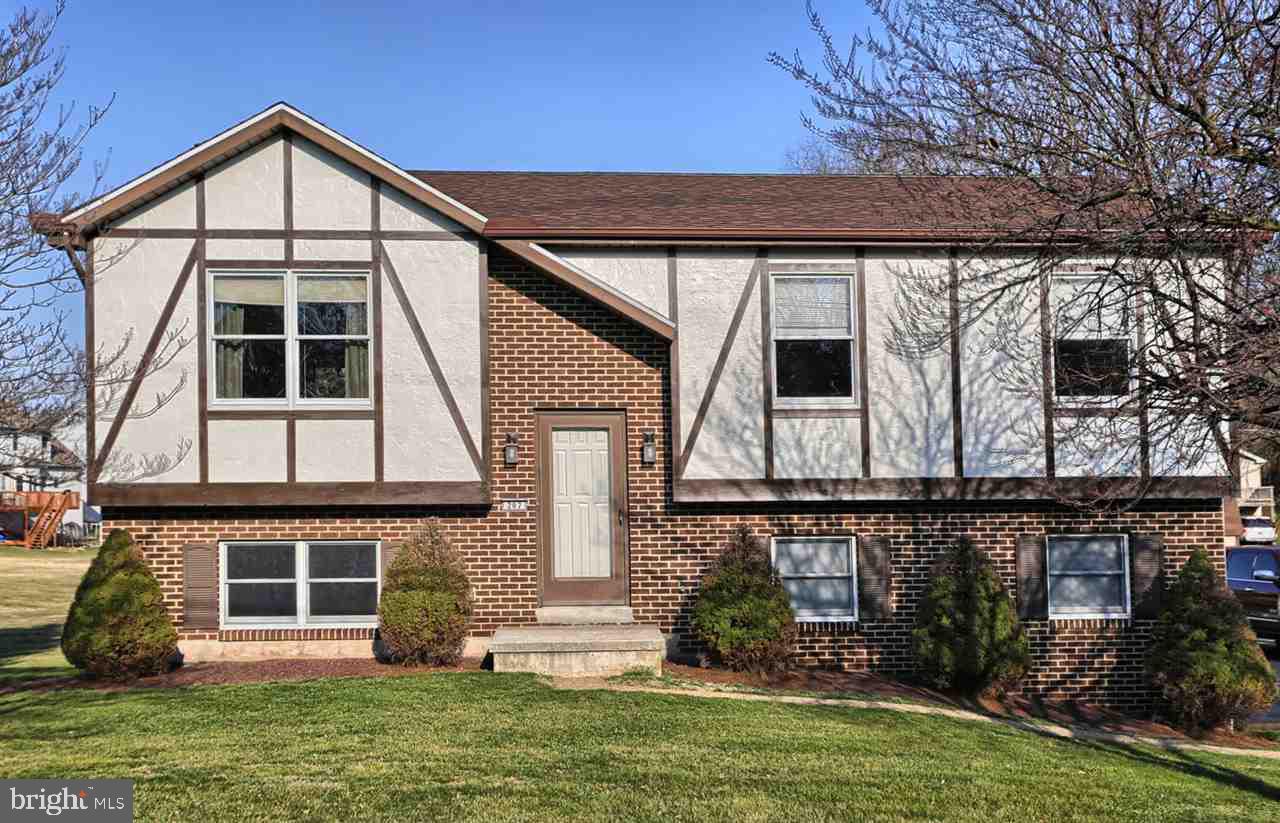 207 East Springville Road Boiling Springs, PA 17007 - Photo 1 of 18 Gallery Image 1