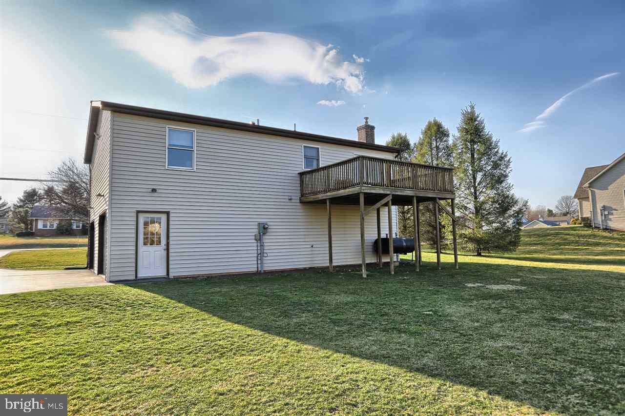 207 East Springville Road Boiling Springs, PA 17007 - Photo 3 of 18 Gallery Image 3