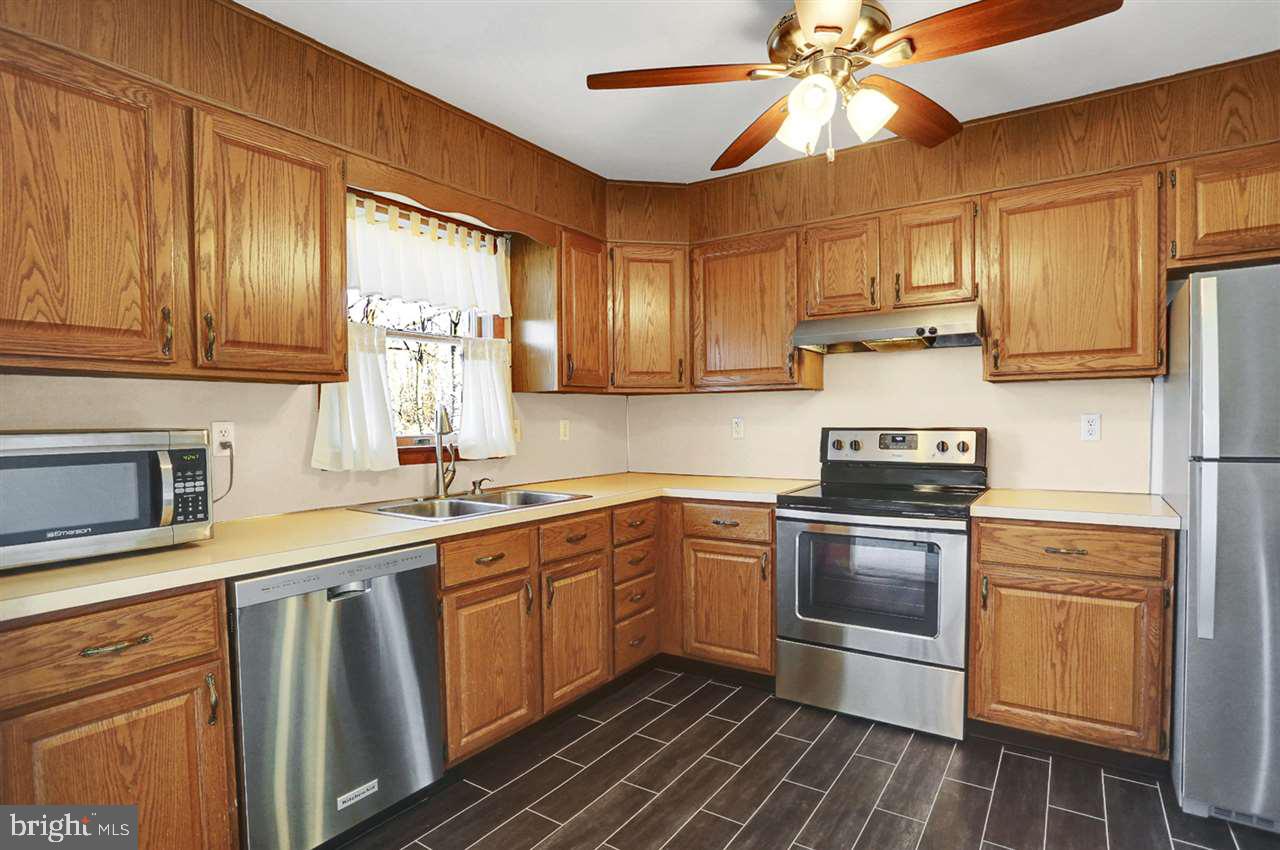 207 East Springville Road Boiling Springs, PA 17007 - Photo 6 of 18 Gallery Image 6