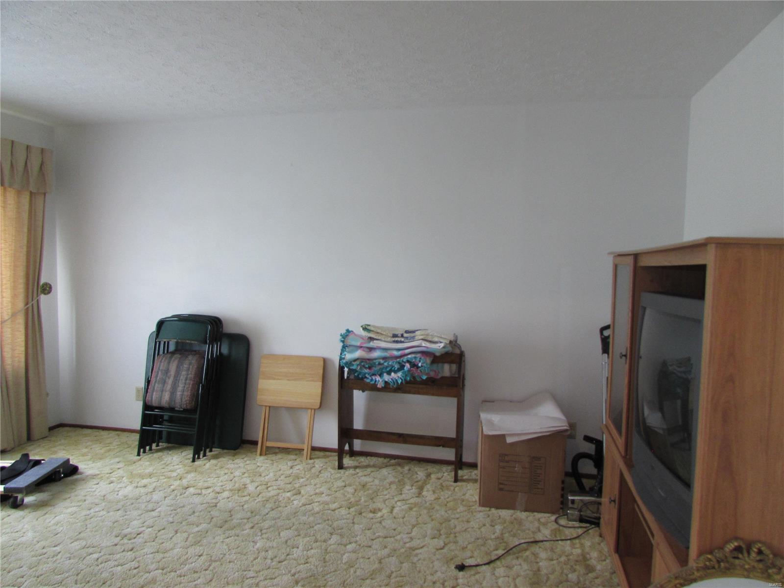 4945 Hazel Road Edwardsville, IL 62025 - Photo 12 of 60