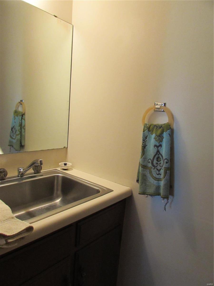 4945 Hazel Road Edwardsville, IL 62025 - Photo 15 of 60