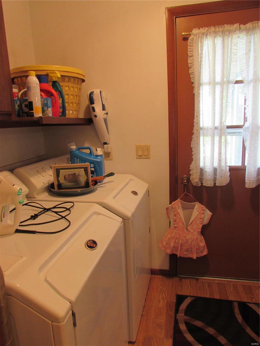 4945 Hazel Road Edwardsville, IL 62025 - Photo 17 of 60