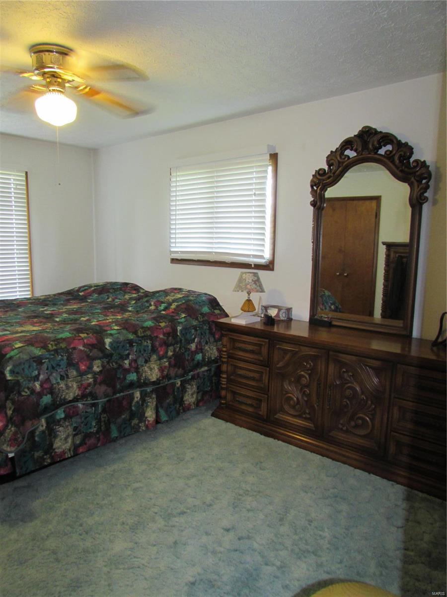 4945 Hazel Road Edwardsville, IL 62025 - Photo 21 of 60