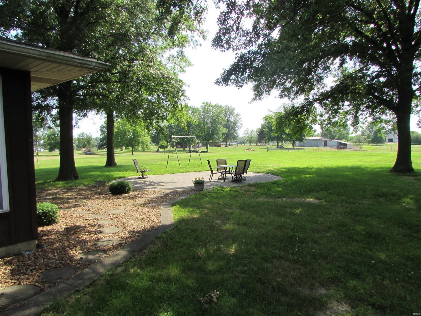 4945 Hazel Road Edwardsville, IL 62025 - Photo 48 of 60