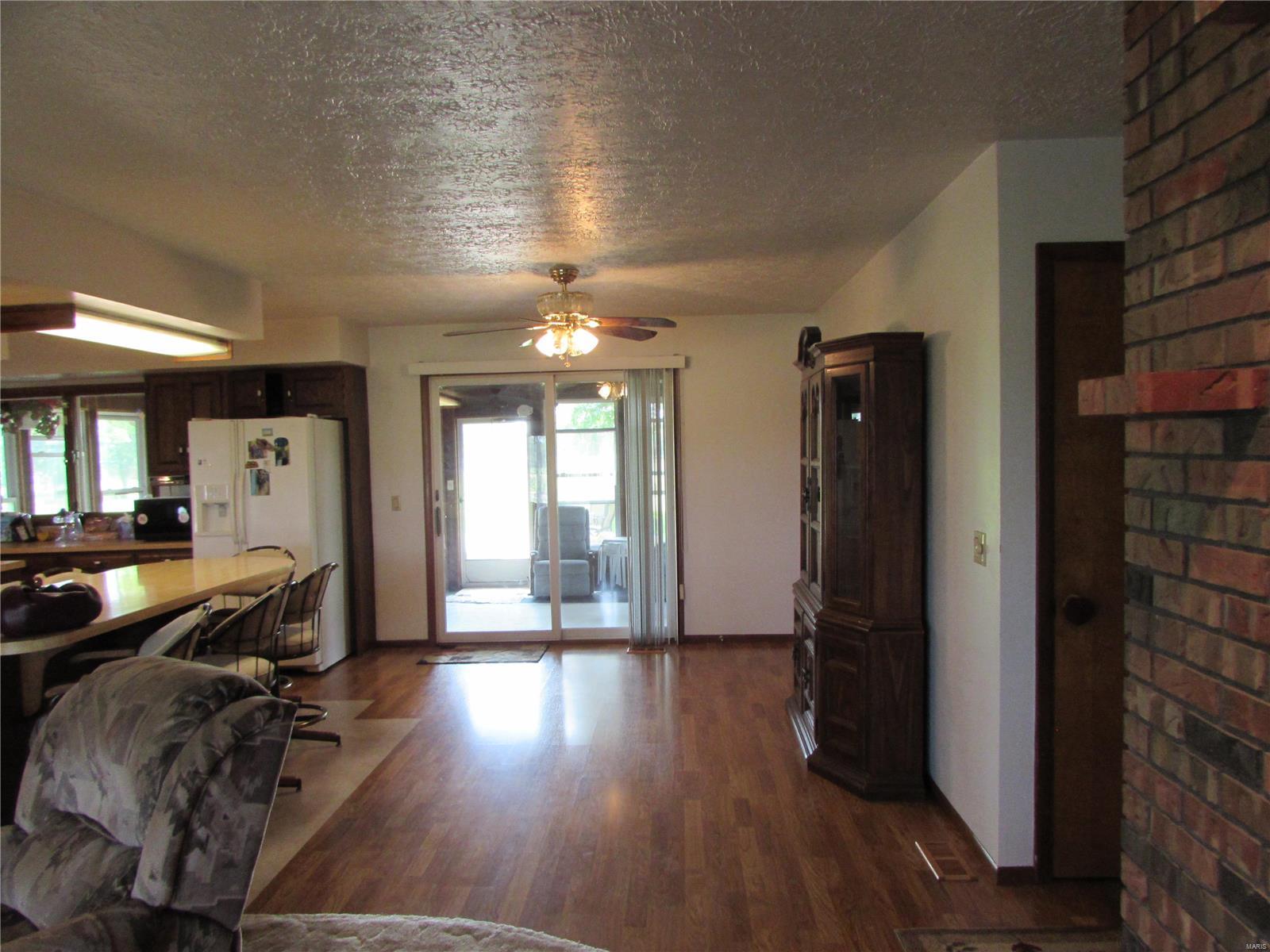 4945 Hazel Road Edwardsville, IL 62025 - Photo 7 of 60