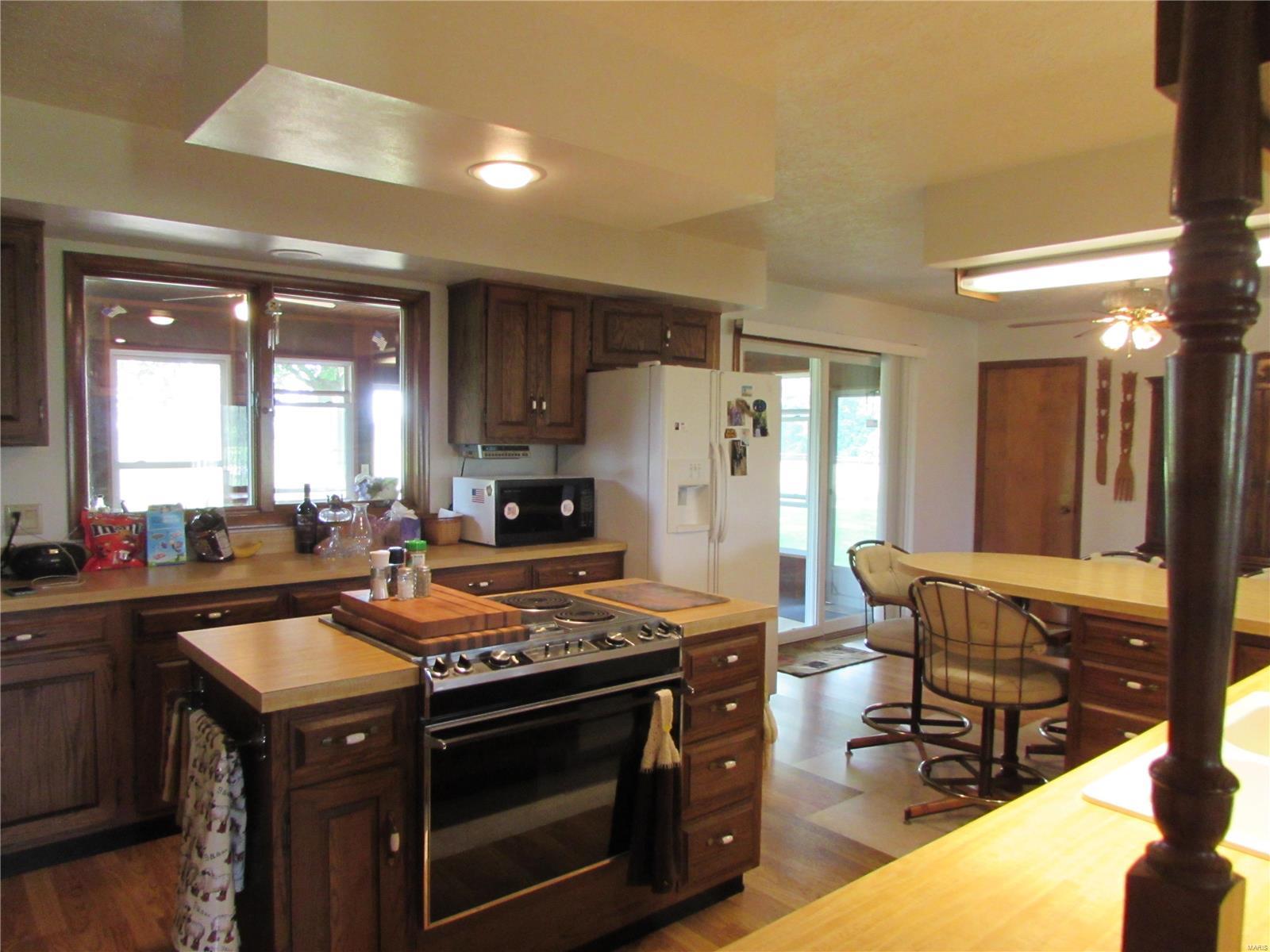 4945 Hazel Road Edwardsville, IL 62025 - Photo 10 of 60