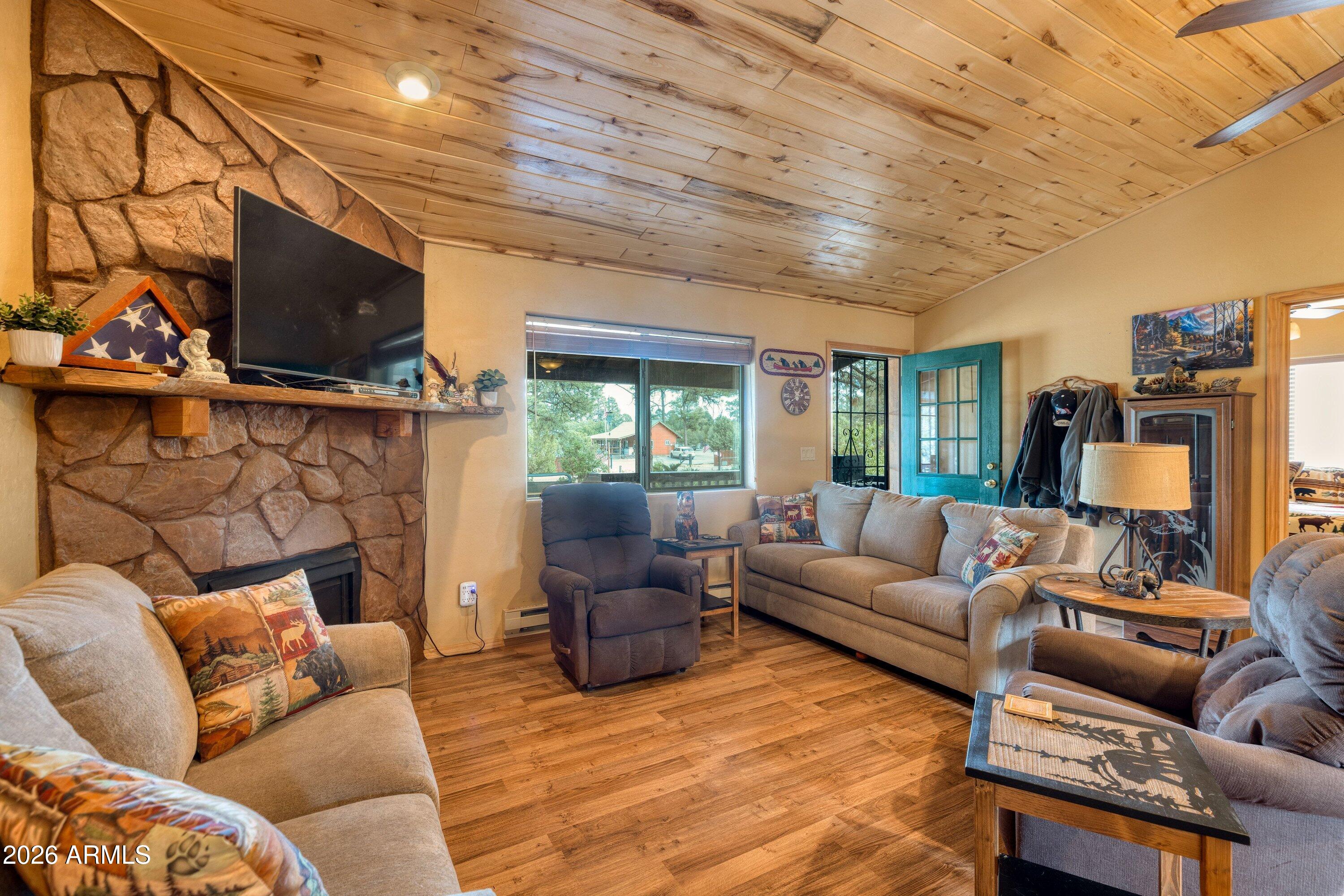 3524 North Buckskin Road Overgaard, AZ 85933 - Photo 6 of 23