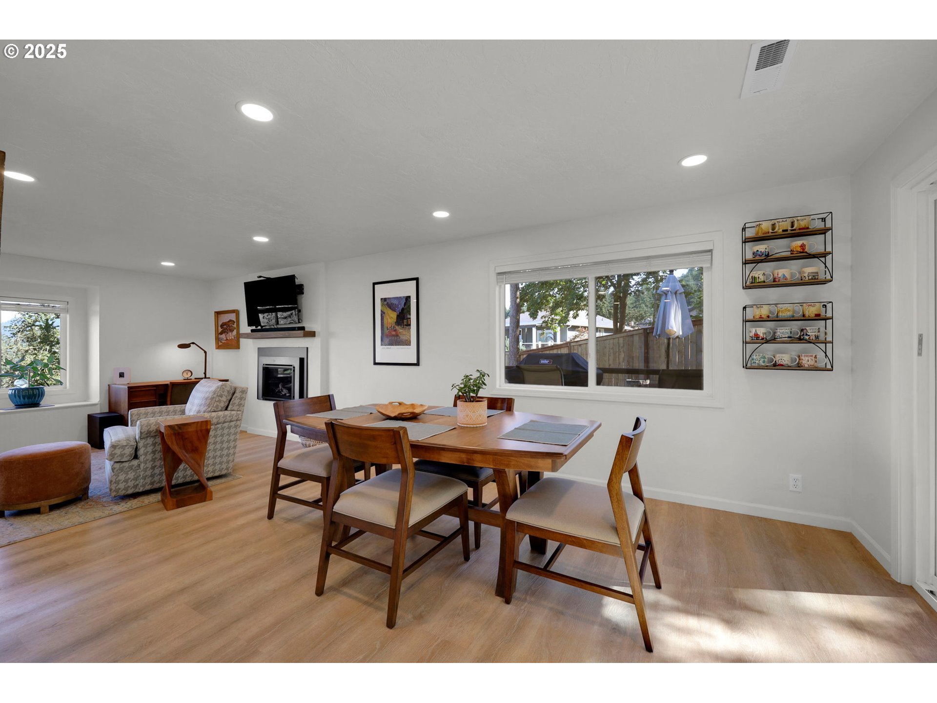 745 South 71st Street Springfield, OR 97478 - Photo 11 of 48