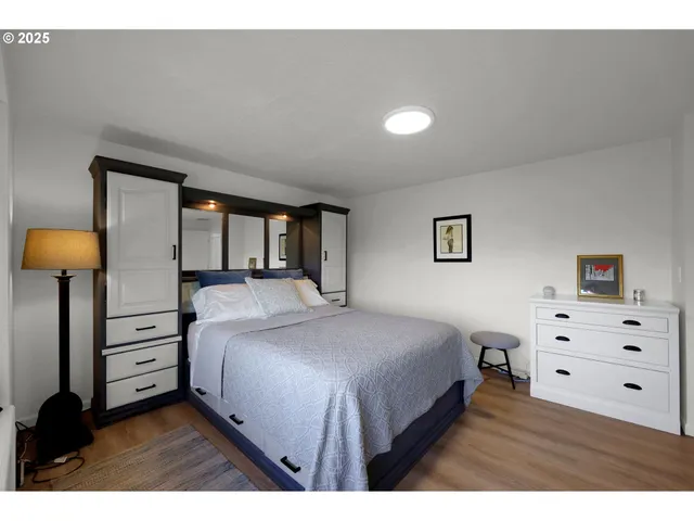 $565,000 | 745 South 71st Street, Springfield, OR 97478