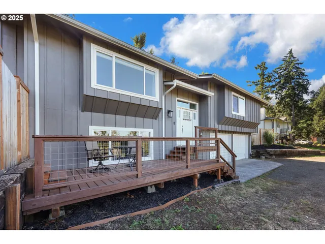 $565,000 | 745 South 71st Street, Springfield, OR 97478