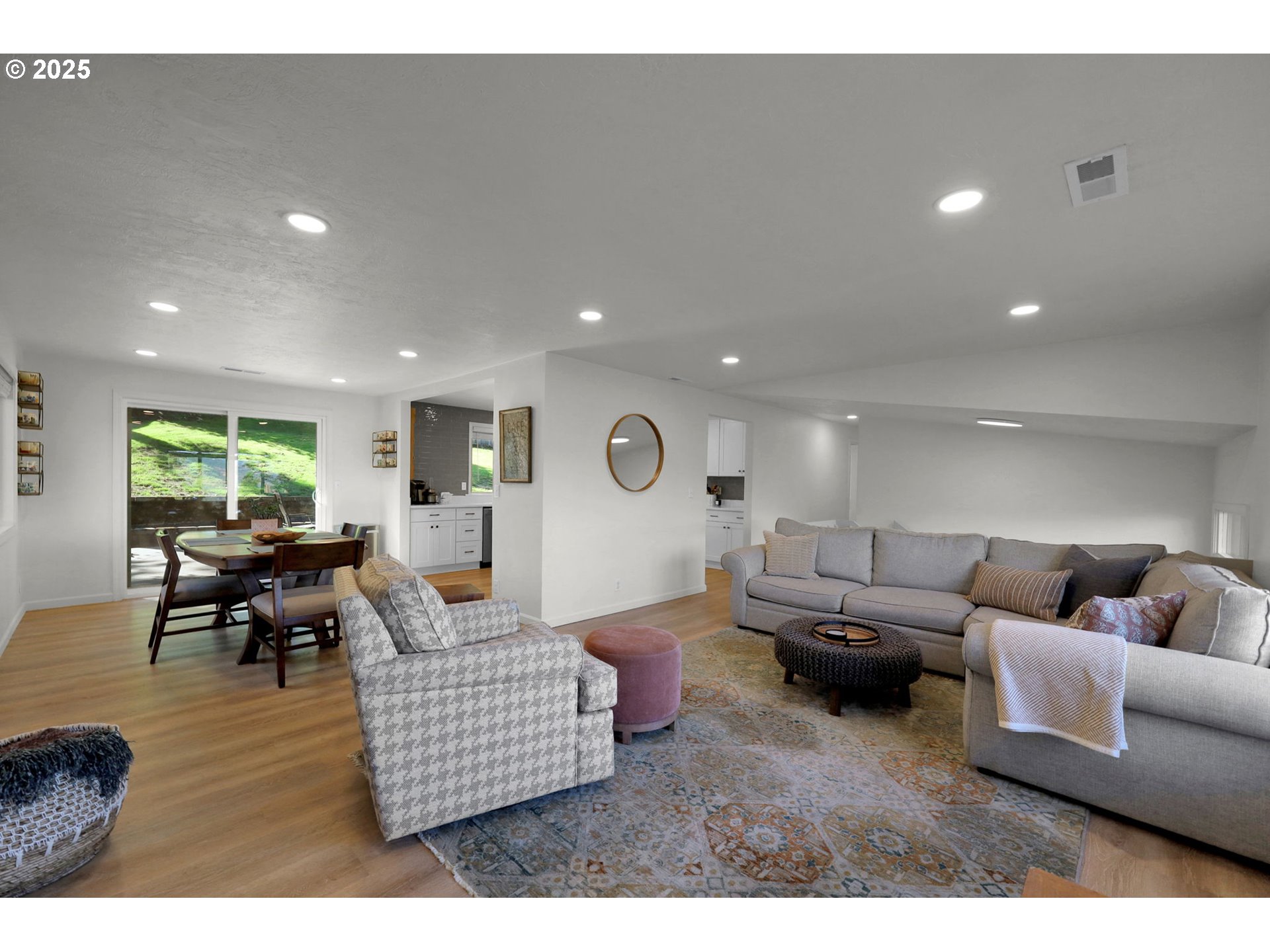 745 South 71st Street Springfield, OR 97478 - Photo 9 of 48