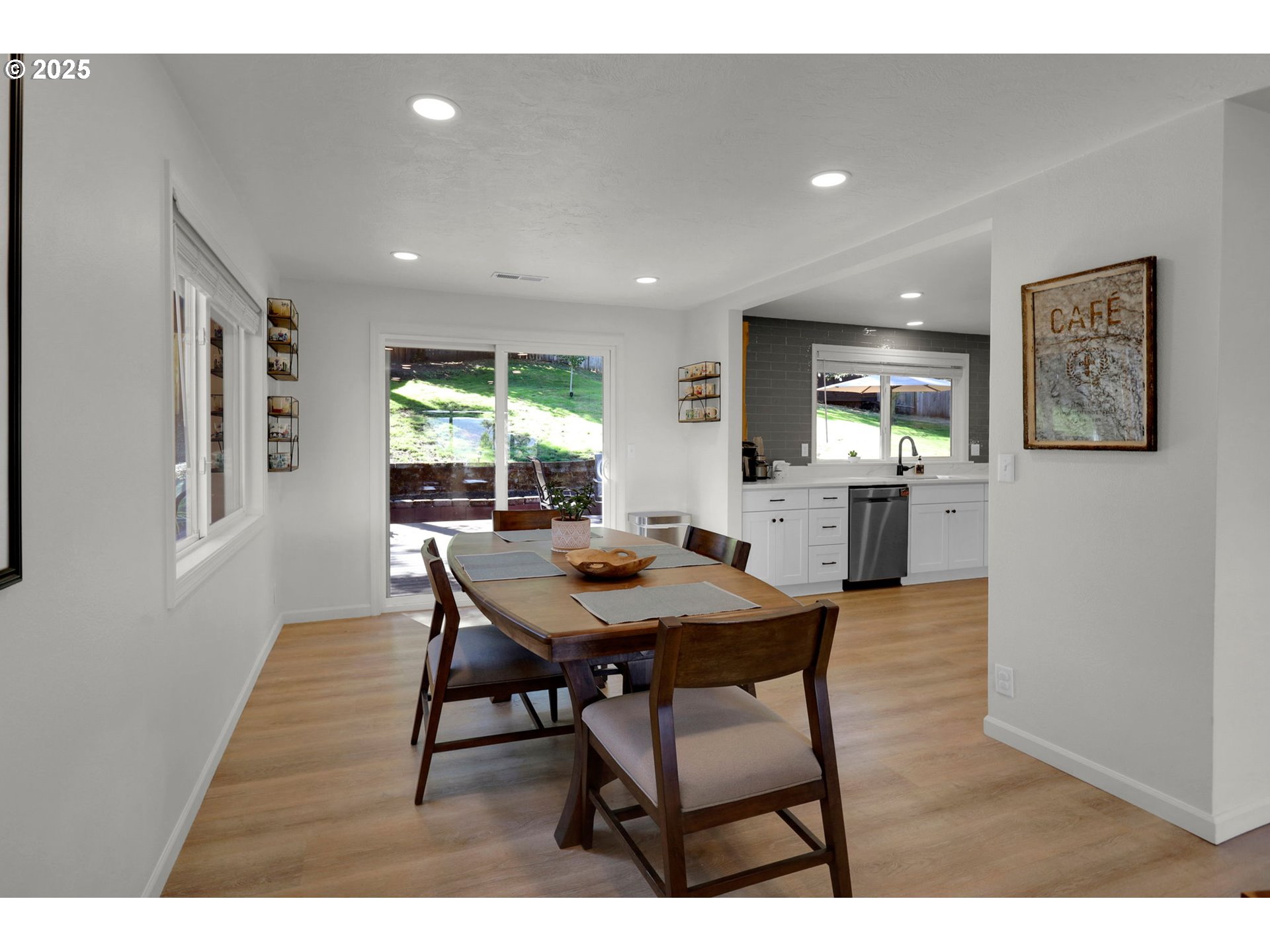 745 South 71st Street Springfield, OR 97478 - Photo 10 of 48