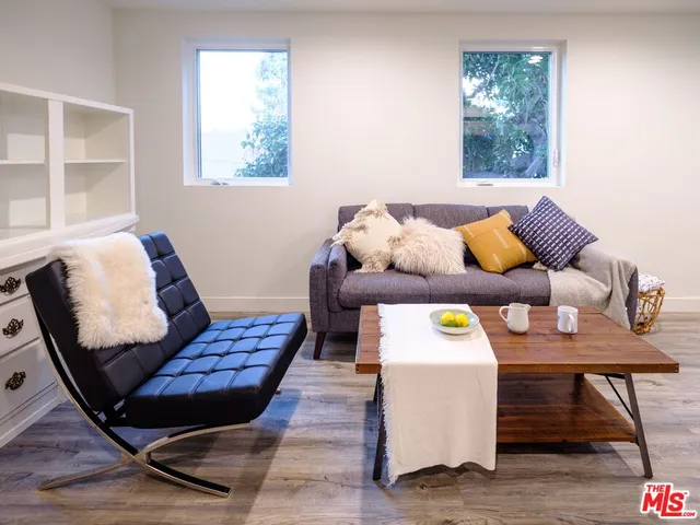 $6,000 | 1147 West 37th Street, Unit 1, Los Angeles, CA 90007