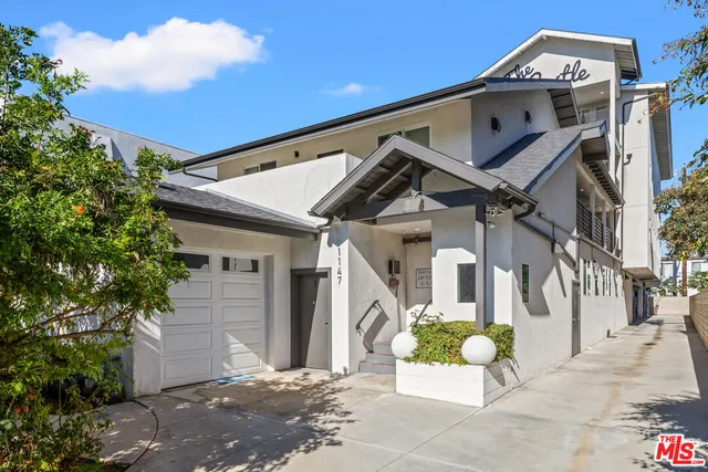 $6,000 | 1147 West 37th Street, Unit 1, Los Angeles, CA 90007