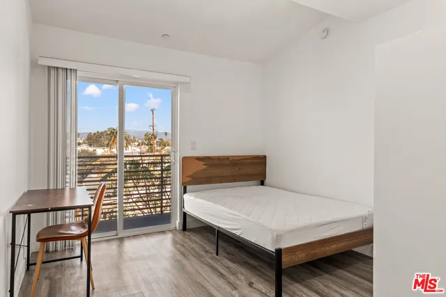 $6,000 | 1147 West 37th Street, Unit 1, Los Angeles, CA 90007