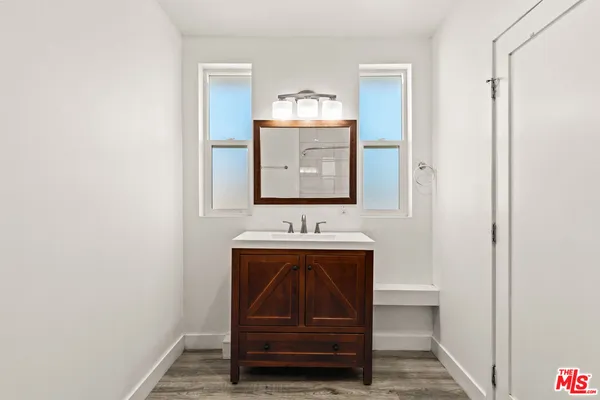 $5,400 | 1147 West 37th Street, Unit 2, Los Angeles, CA 90007