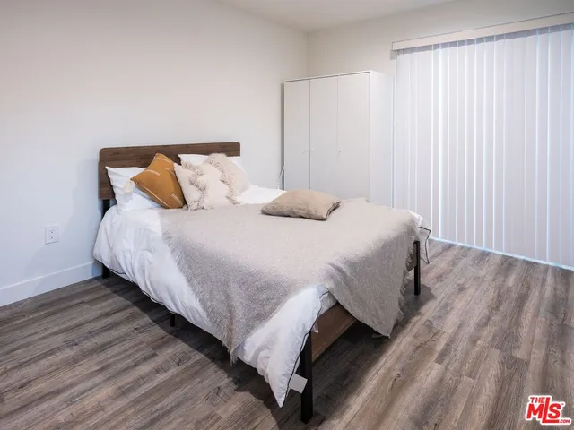 $6,000 | 1147 West 37th Street, Unit 1, Los Angeles, CA 90007