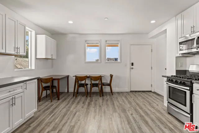 $6,000 | 1147 West 37th Street, Unit 1, Los Angeles, CA 90007