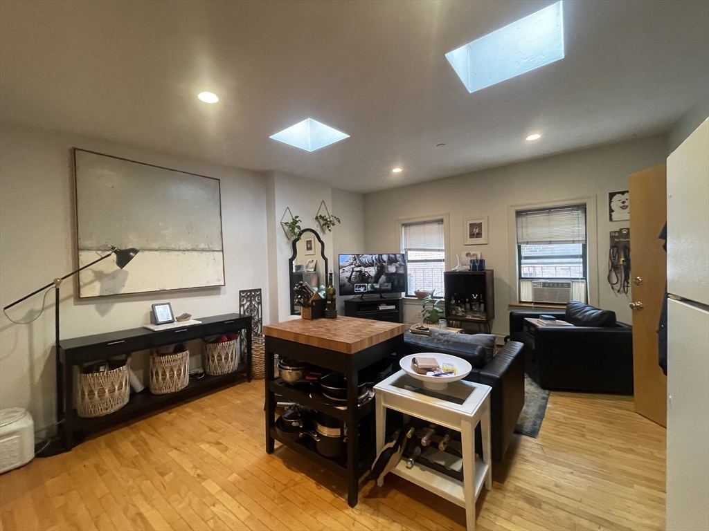 39 Salutation Street, Unit 4A Boston, MA 02109 - Photo 4 of 6