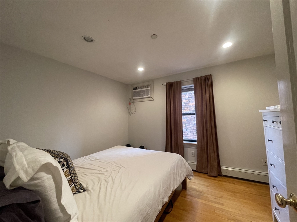 39 Salutation Street, Unit 4A Boston, MA 02109 - Photo 5 of 6