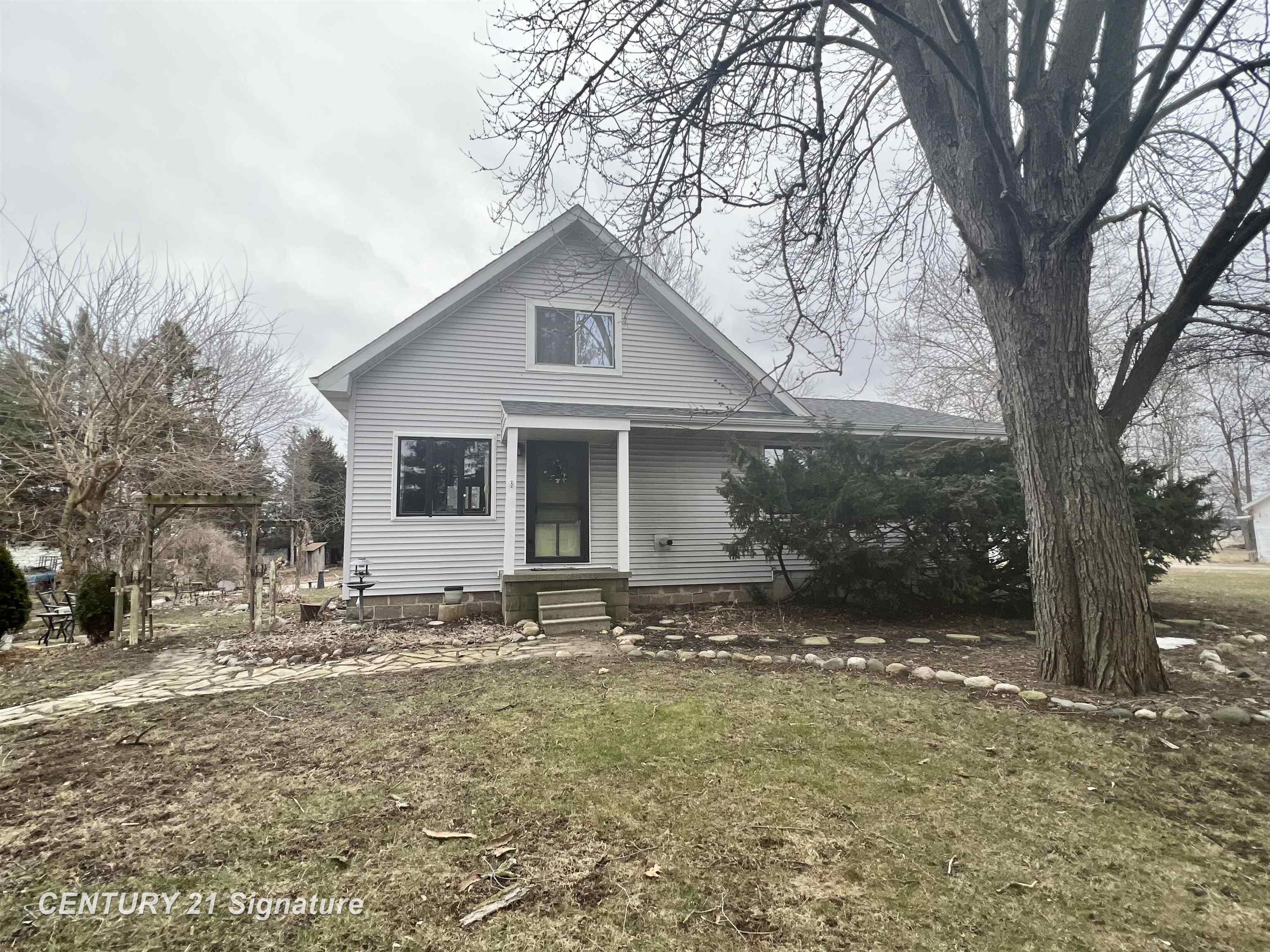 17375 Dice Road Hemlock, MI 48626 - Photo 2 of 22 Gallery Image 2