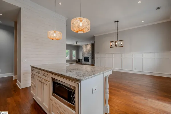 $1,095,000 | 38 The Cliffs Parkway, Landrum, SC 29356