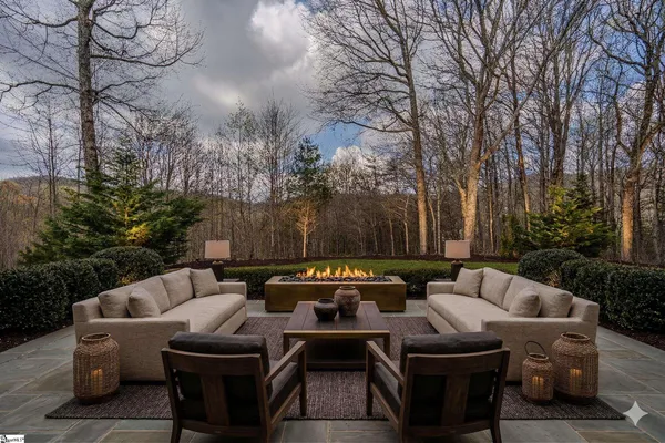 $1,095,000 | 38 The Cliffs Parkway, Landrum, SC 29356