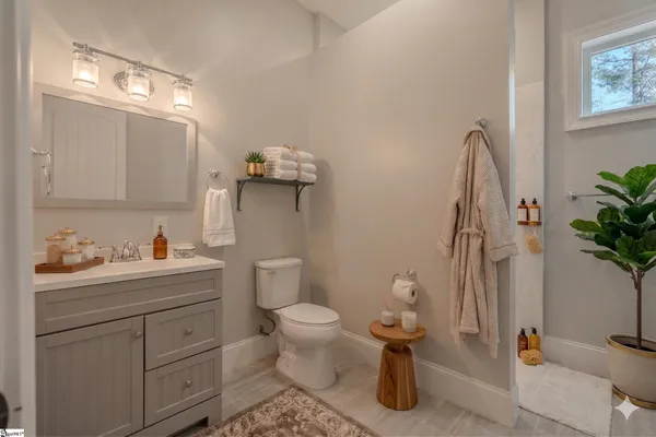 $1,095,000 | 38 The Cliffs Parkway, Landrum, SC 29356