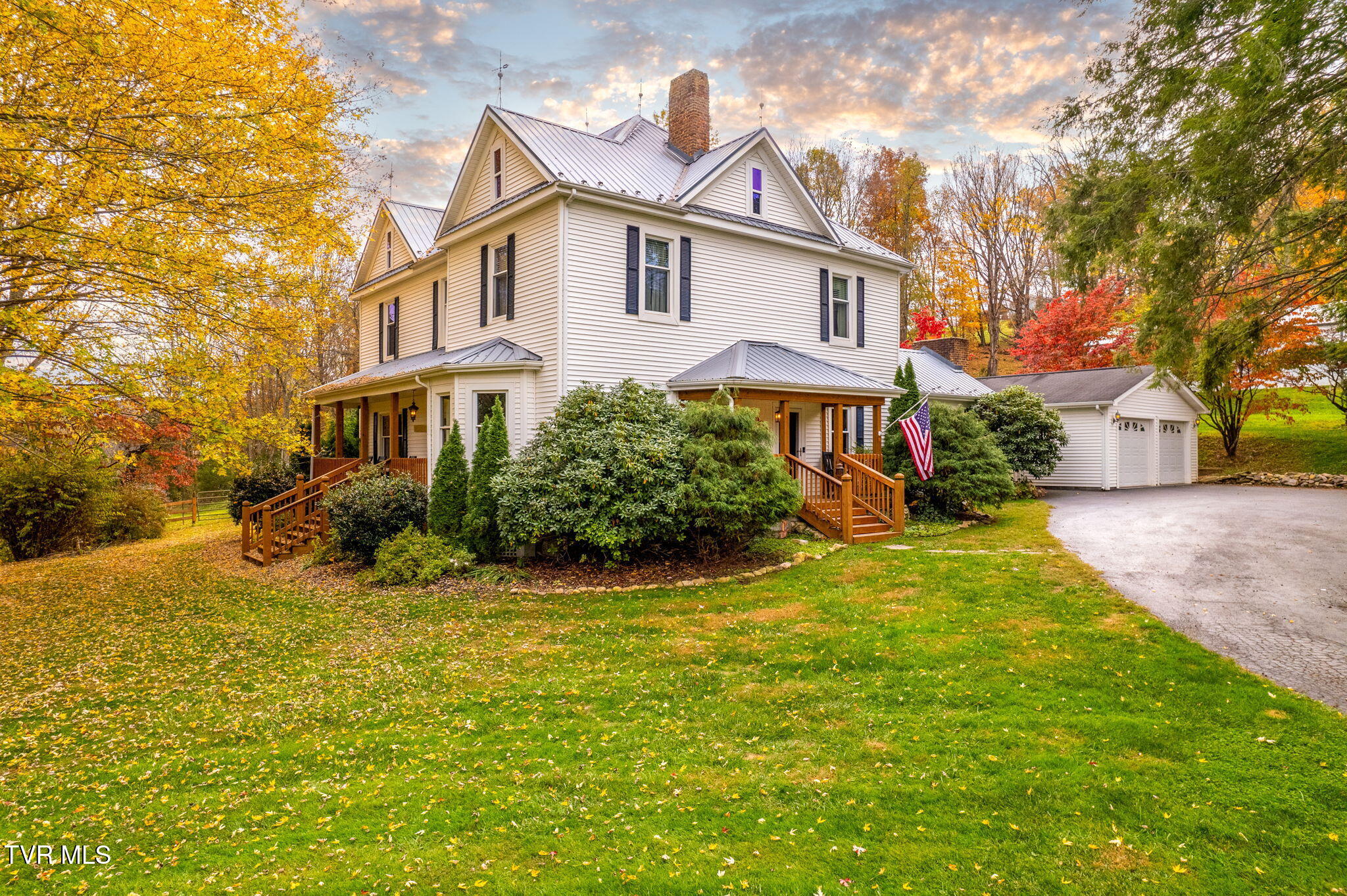 20564 McCann Road Damascus, VA 24236 - Photo 2 of 97 0-web-or-mls-20564-mccann-rd