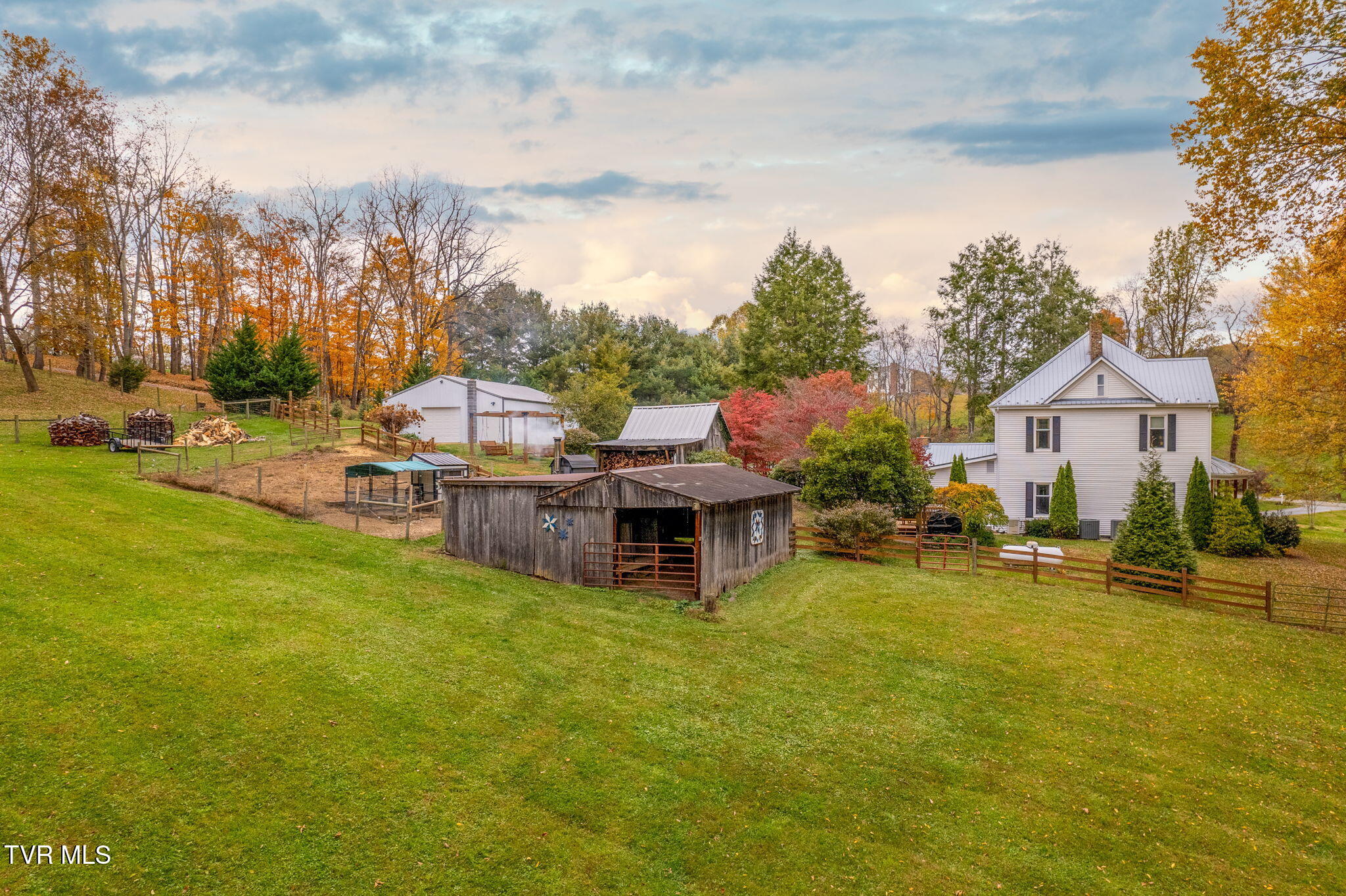 20564 McCann Road Damascus, VA 24236 - Photo 7 of 97 6-web-or-mls-20564-mccann-rd