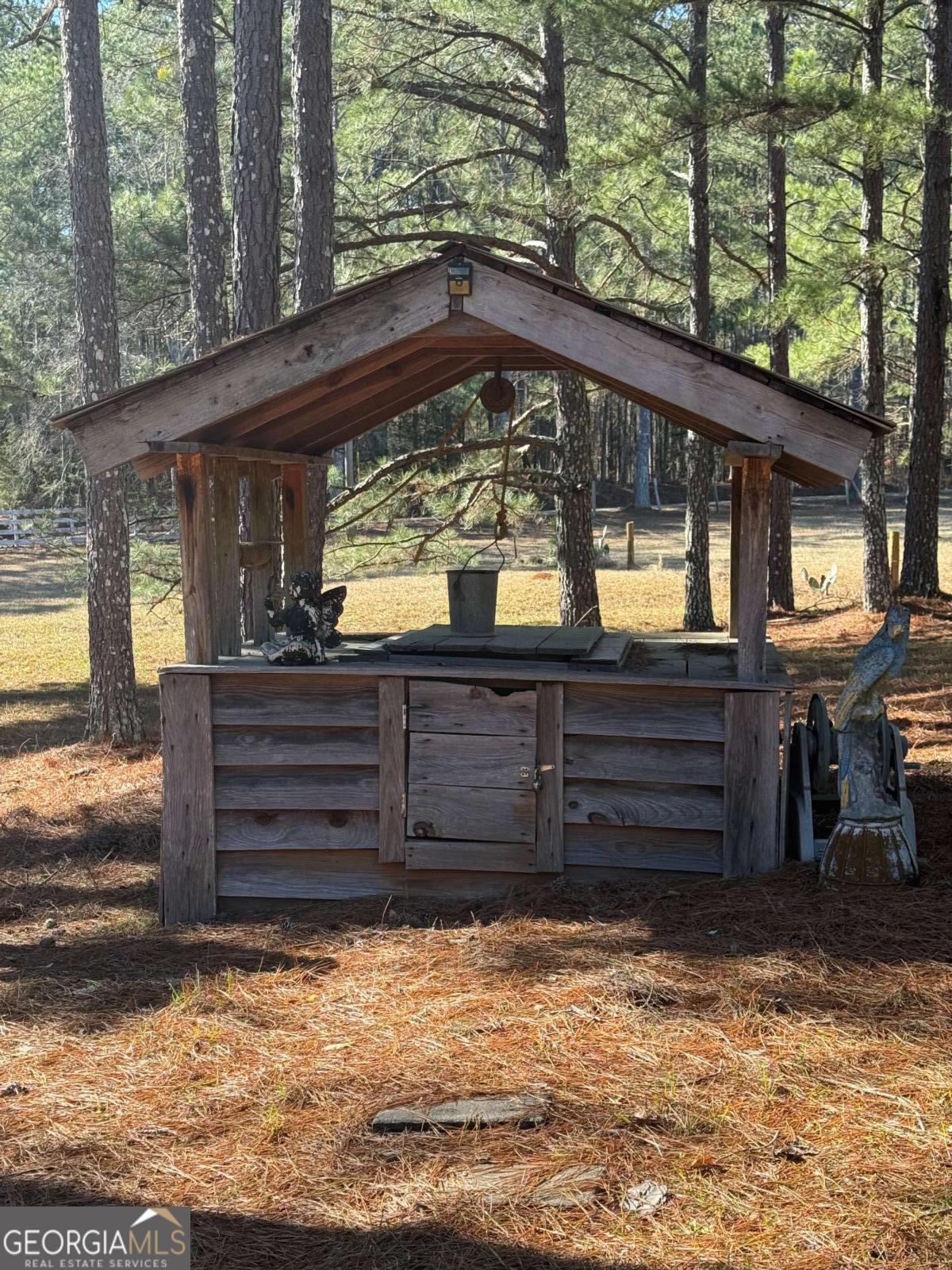 670 Jefferies Road Shady Dale, GA 31085 - Photo 24 of 29 a view of a small space