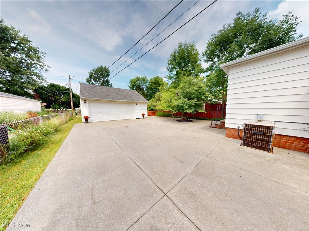 4531 Laurel Road Cleveland, OH 44121 - Photo 47 of 49