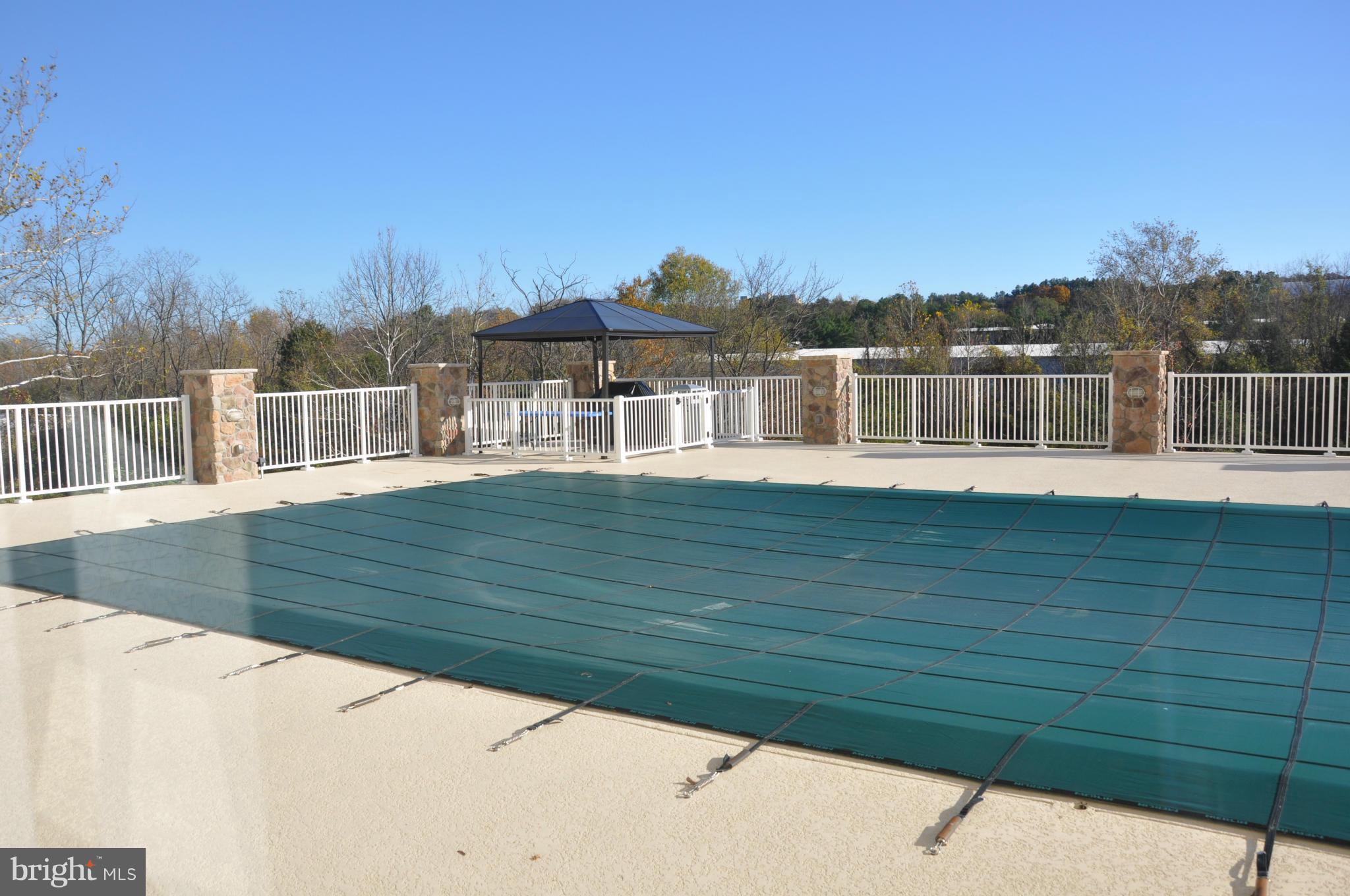 6301 Edsall Road, Unit 404 Alexandria, VA 22312 - Photo 5 of 15 swimming pool