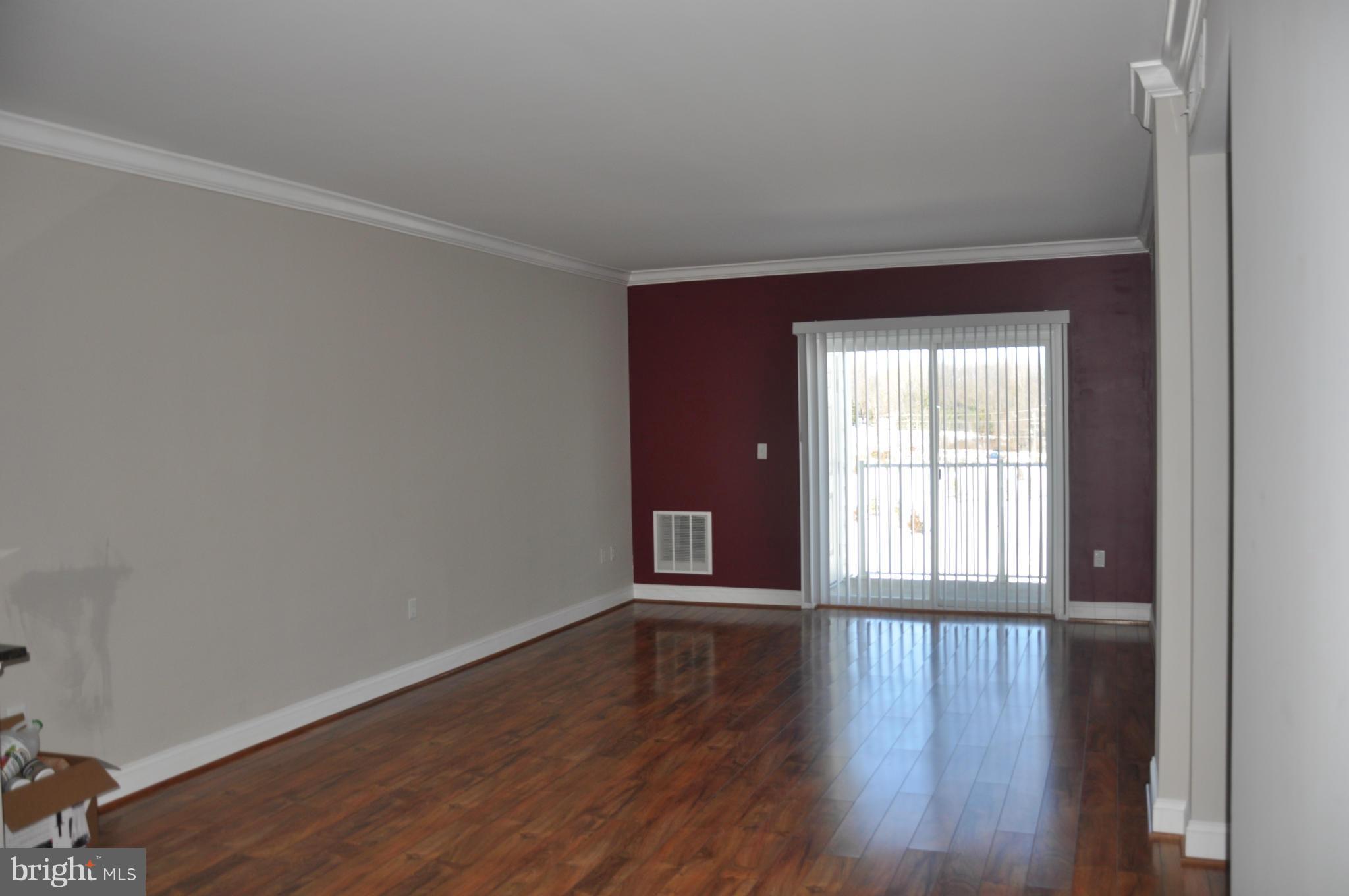 6301 Edsall Road, Unit 404 Alexandria, VA 22312 - Photo 9 of 15 Living Room