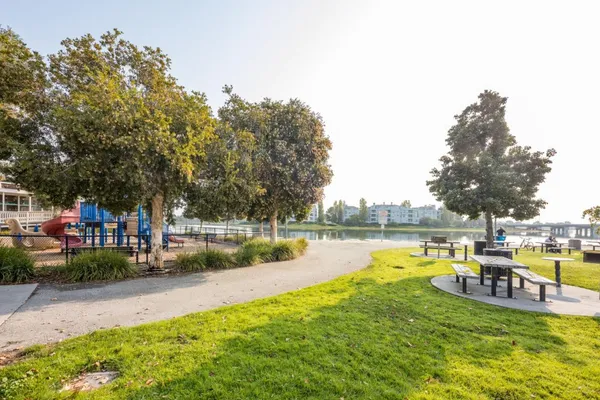 $599,000 | 2425 South Norfolk Street, Unit 204, San Mateo, CA 94403
