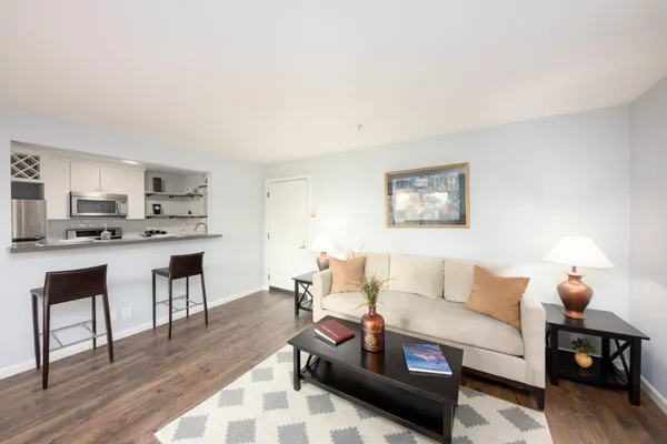 $599,000 | 2425 South Norfolk Street, Unit 204, San Mateo, CA 94403