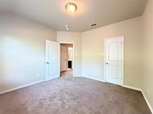 $2,300 | 304 Basil Street, Garland, TX 75040