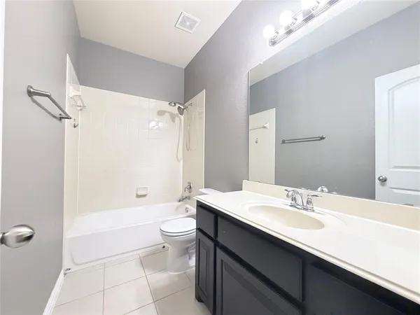 $2,300 | 304 Basil Street, Garland, TX 75040