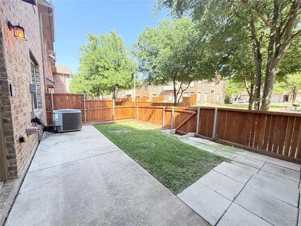 $2,300 | 304 Basil Street, Garland, TX 75040