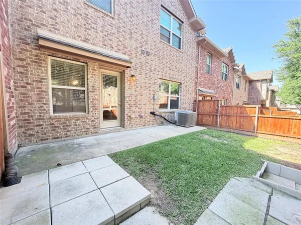 $2,300 | 304 Basil Street, Garland, TX 75040