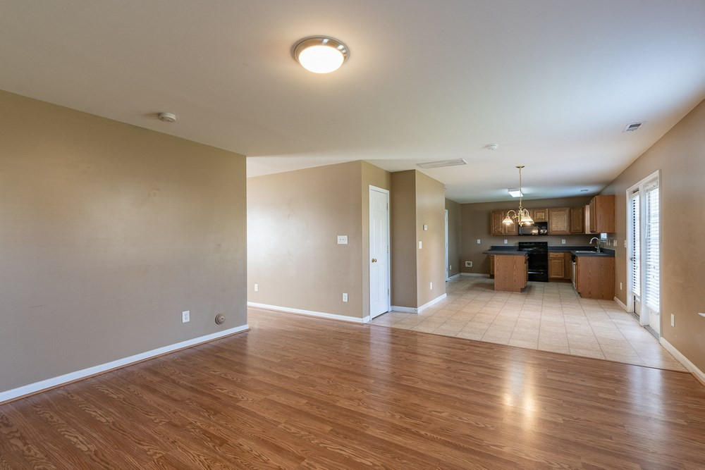 4009 Springfield Creek Drive Raleigh, NC 27616 - Photo 7 of 30 Living Room