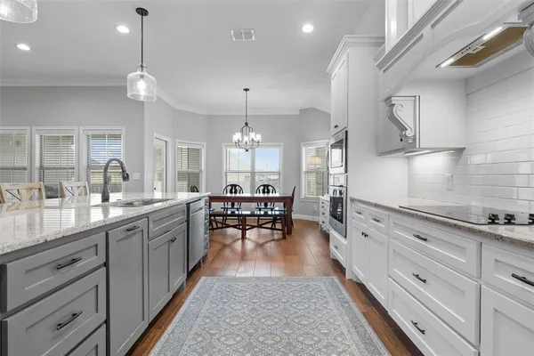 $465,000 | 717 Wintergreen Drive, Hewitt, TX 76643