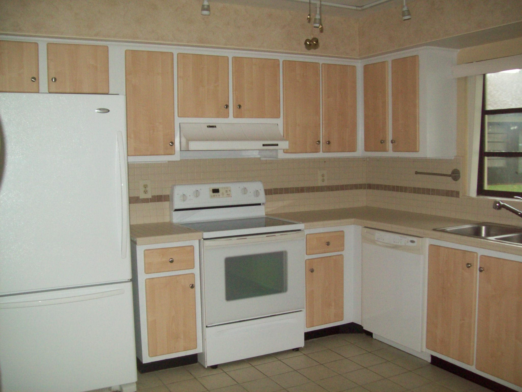 4897 Hawkwood Road Boynton Beach, FL 33436 - Photo 3 of 13 102_9235