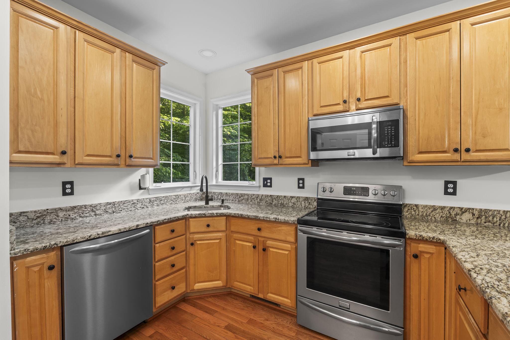 210 Walnut Creek Road Huntingtown, MD 20639 - Photo 14 of 47 Kraft Maid 42 inch maple cabinets