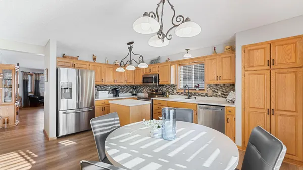 $550,000 | 10571 Karston Avenue Northeast, Albertville, MN 55301