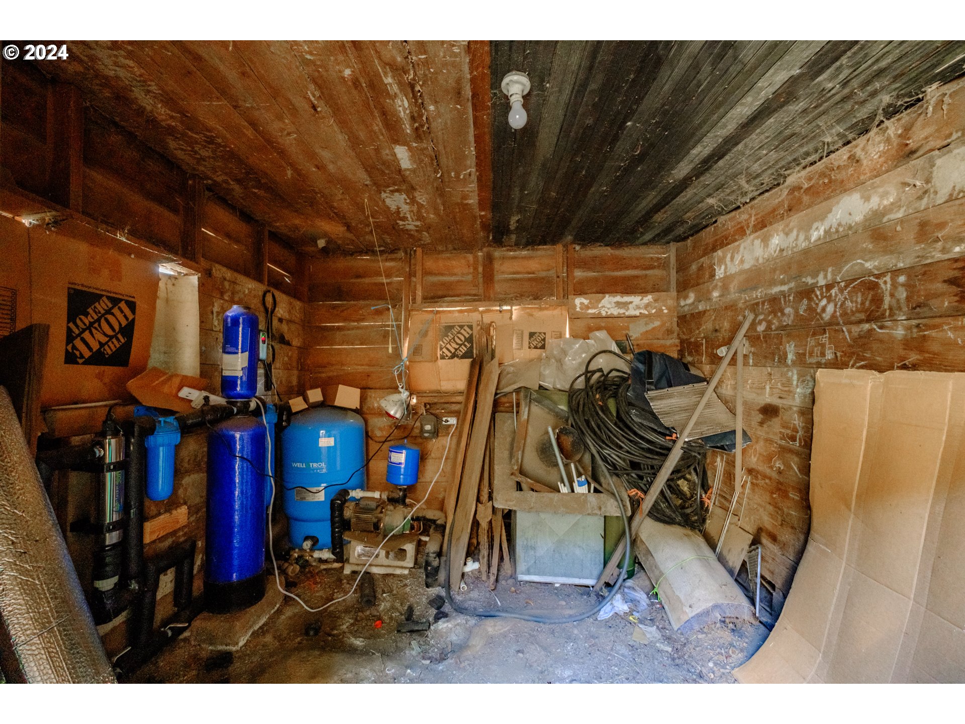 28766 Highway 36 Junction City, OR 97448 - Photo 32 of 36 a view of a room with gym equipment