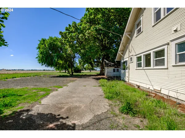 $1,475,000 | 28766 Highway 36, Junction City, OR 97448