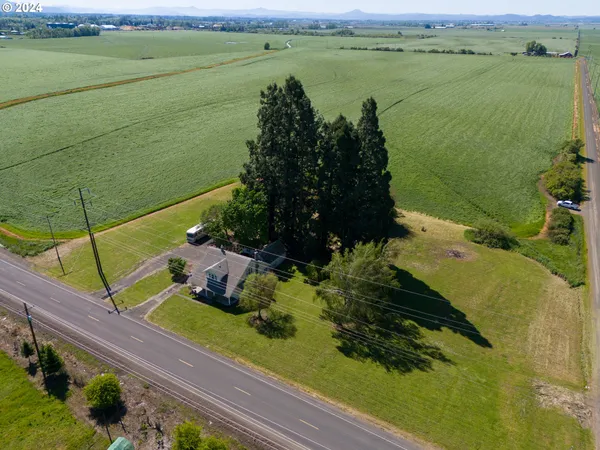 $1,475,000 | 28766 Highway 36, Junction City, OR 97448
