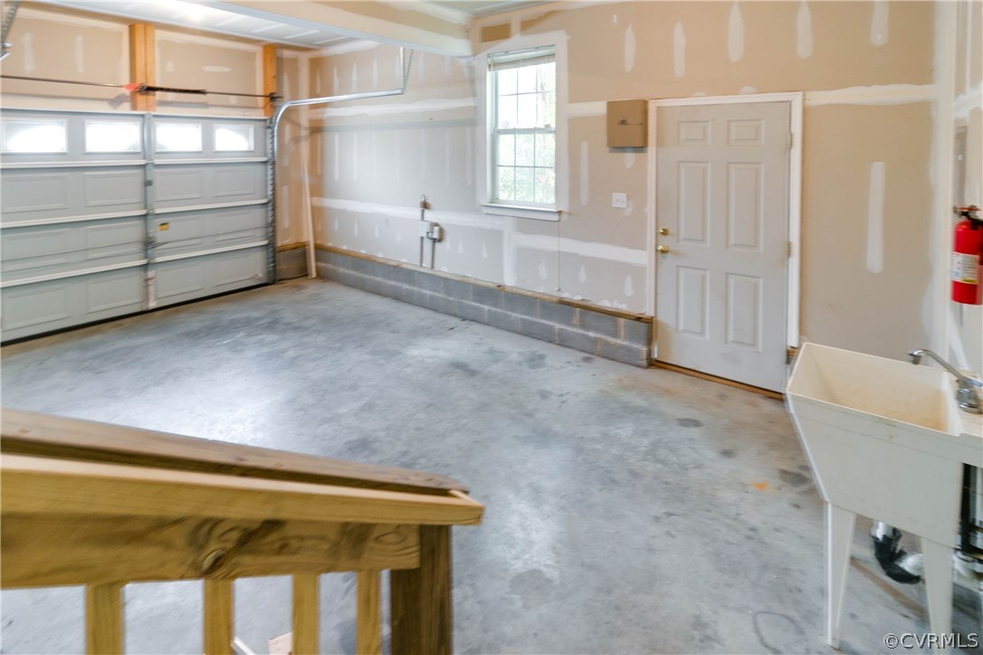 304 Silver Ridge Court Sandston, VA 23150 - Photo 34 of 39 Gallery Image 34