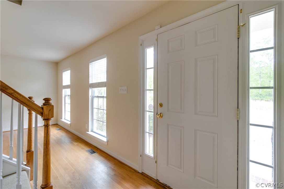 304 Silver Ridge Court Sandston, VA 23150 - Photo 4 of 39 Gallery Image 4
